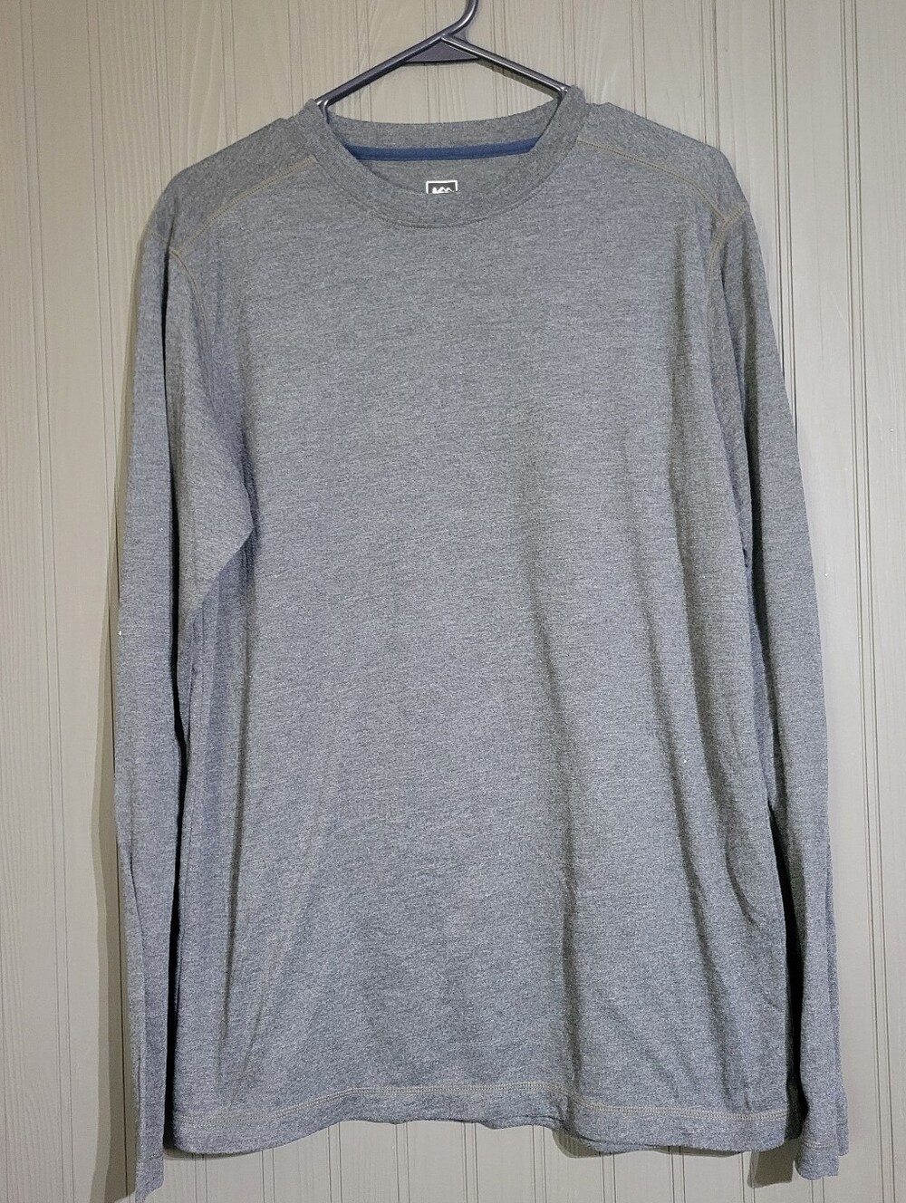 REI Long Sleeve Crewneck Shirt Lightweight Base Layer Gray Men's Medium Tall